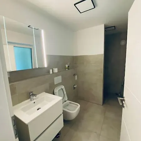 Doreyhome P5 - Zentrale Für 5 Pers Nahe Der Altstadt - Parkplatz - Wlan Apartamento